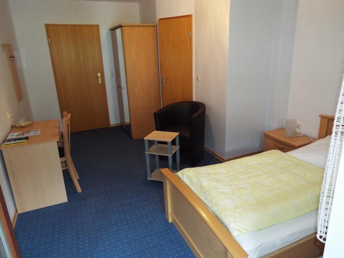 Hotel Garni Zum Reinhardswald Gewissenruh Room photo